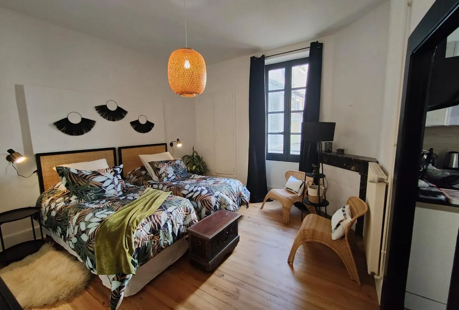 Le Coeur De Cahor! 2 Bedroom Luxury Rental 85M2. 卡奥尔 公寓